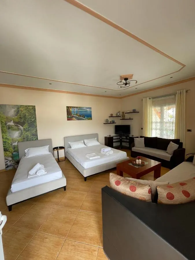 Villa Edmond Ksamil 0*,  Albania