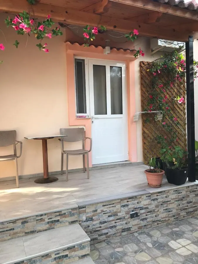 Villa Edmond Ksamil 0*,
